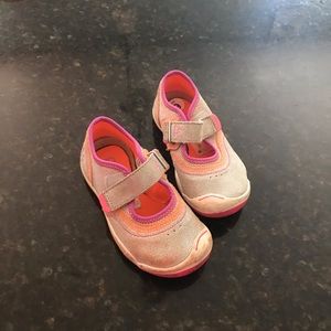 Plae toddler girl shoes